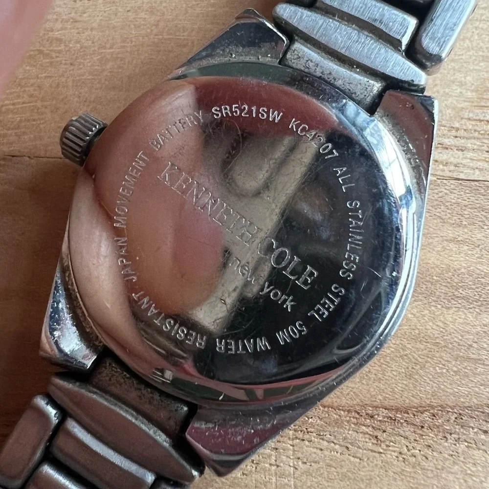 Kenneth Cole New York ladies silver tone watch NEW BATTERY